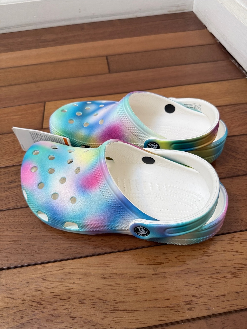 NEW Crocs Classic Solarized Clog M5/W7 - Picture 9 of 9
